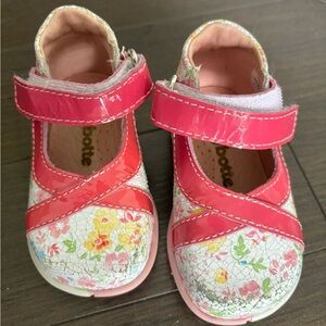 Baby sandals
